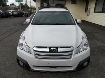 2013 Subaru Outback 2.5i Premium  AWD - Photo 7 - Mishawaka, IN 46545
