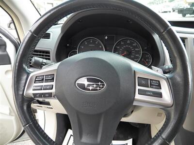 2013 Subaru Outback 2.5i Premium  AWD - Photo 16 - Mishawaka, IN 46545
