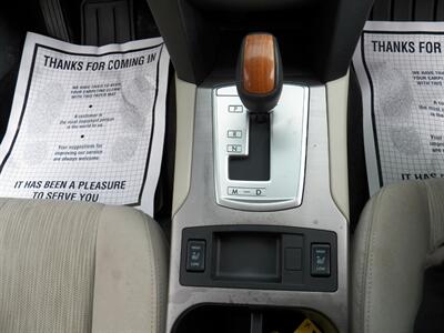 2013 Subaru Outback 2.5i Premium  AWD - Photo 15 - Mishawaka, IN 46545