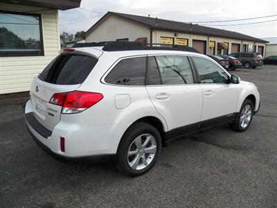2013 Subaru Outback 2.5i Premium  AWD - Photo 2 - Mishawaka, IN 46545