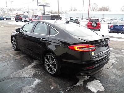 2020 Ford Fusion Titanium - Photo 4 - Mishawaka, IN 46545