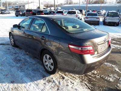 2007 Toyota Camry LE   - Photo 2 - Mishawaka, IN 46545