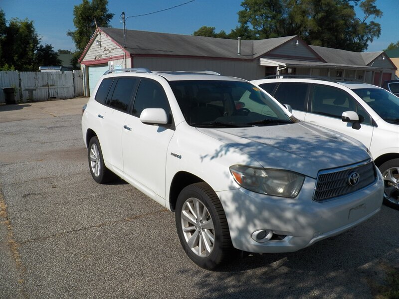 2011 Toyota Highlander - Photo 1 - Mishawaka, IN 46545