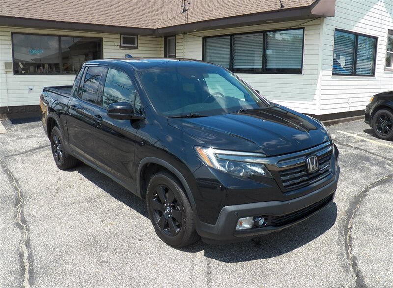 2017 Honda Ridgeline Black Edition AWD - Photo 1 - Mishawaka, IN 46545