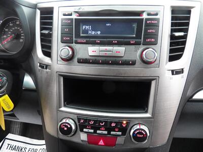 2014 Subaru Outback 2.5i  AWD - Photo 13 - Mishawaka, IN 46545