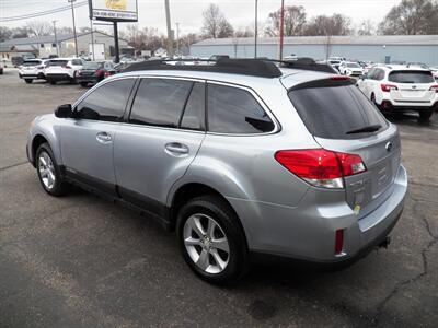 2014 Subaru Outback 2.5i  AWD - Photo 2 - Mishawaka, IN 46545