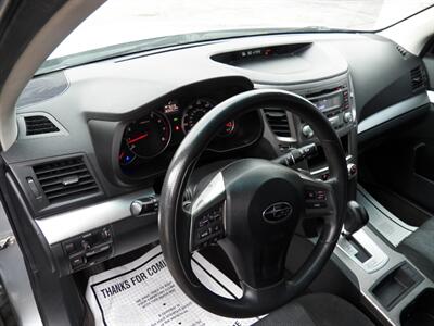 2014 Subaru Outback 2.5i  AWD - Photo 5 - Mishawaka, IN 46545