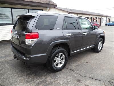 2012 Toyota 4Runner SR5  4x4 - Photo 3 - Mishawaka, IN 46545