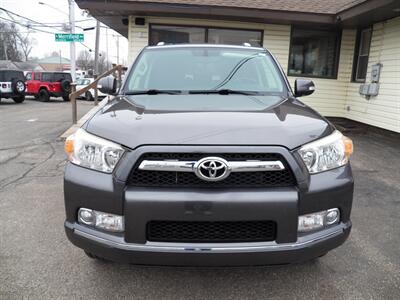 2012 Toyota 4Runner SR5  4x4 - Photo 6 - Mishawaka, IN 46545