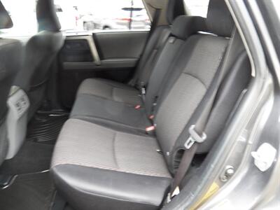2012 Toyota 4Runner SR5  4x4 - Photo 10 - Mishawaka, IN 46545
