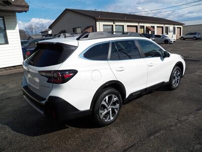 2022 Subaru Outback Limited  AWD - Photo 3 - Mishawaka, IN 46545