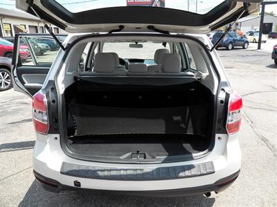 2014 Subaru Forester 2.5i  AWD - Photo 10 - Mishawaka, IN 46545