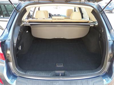 2017 Subaru Outback 2.5i Premium  AWD - Photo 12 - Mishawaka, IN 46545