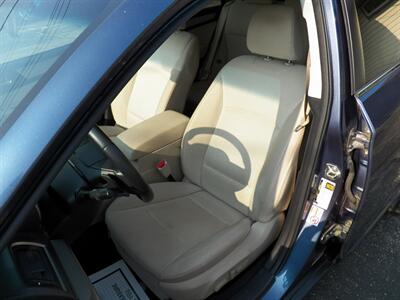 2017 Subaru Outback 2.5i Premium  AWD - Photo 9 - Mishawaka, IN 46545