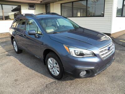 2017 Subaru Outback 2.5i Premium  AWD - Photo 4 - Mishawaka, IN 46545