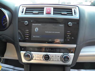 2017 Subaru Outback 2.5i Premium  AWD - Photo 17 - Mishawaka, IN 46545