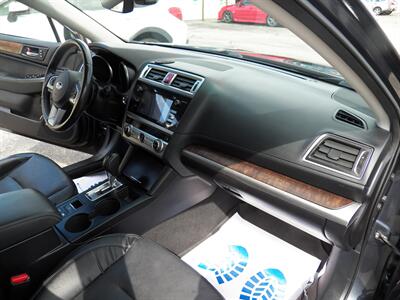 2017 Subaru Outback 2.5i Limited  AWD - Photo 16 - Mishawaka, IN 46545
