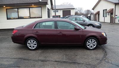 2008 Toyota Avalon XLS   - Photo 2 - Mishawaka, IN 46545