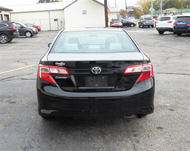 2012 Toyota Camry L   - Photo 4 - Mishawaka, IN 46545