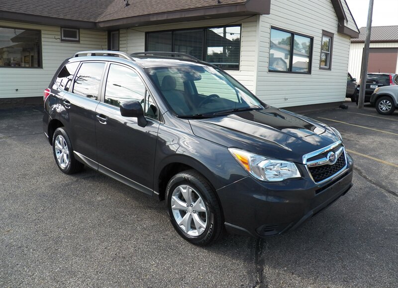 2014 Subaru Forester 2.5i Premium AWD - Photo 1 - Mishawaka, IN 46545