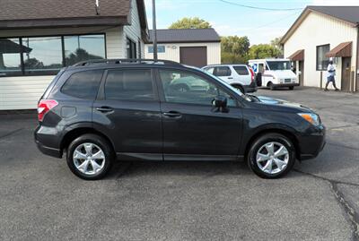 2014 Subaru Forester 2.5i Premium  AWD - Photo 2 - Mishawaka, IN 46545