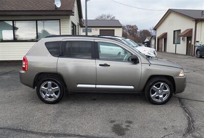 2008 Jeep Compass Limited AWD - Photo 2 - Mishawaka, IN 46545