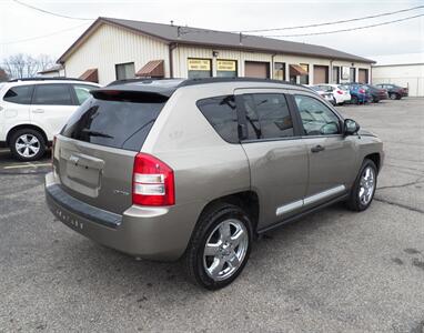 2008 Jeep Compass Limited AWD - Photo 3 - Mishawaka, IN 46545