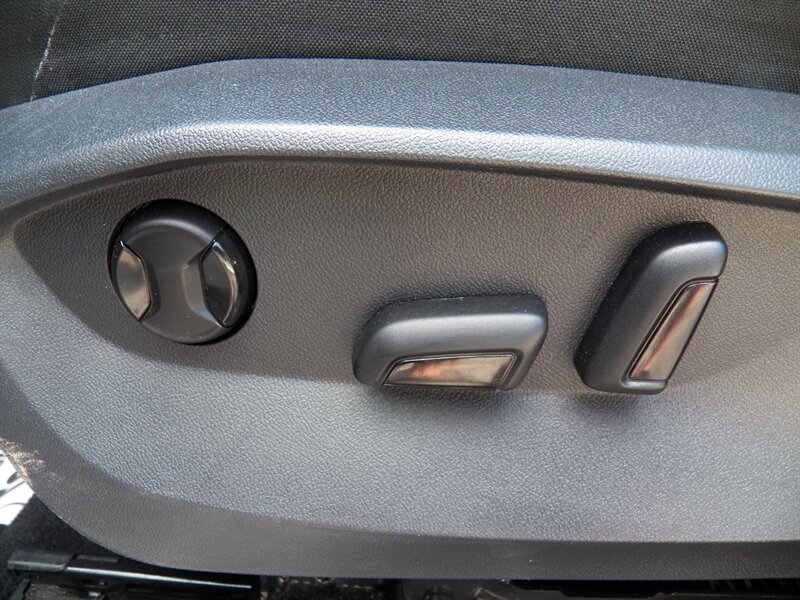2022 Volkswagen Tiguan SE R-Line Black 4Motion AWD - Photo 9 - Mishawaka, IN 46545
