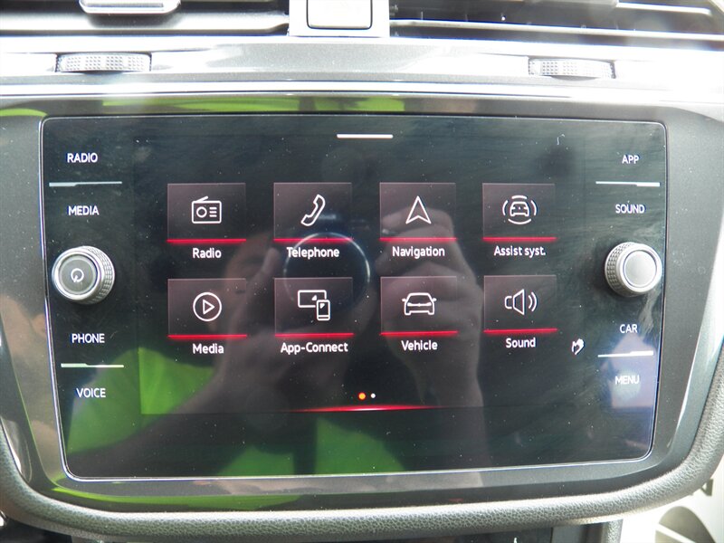 2022 Volkswagen Tiguan SE R-Line Black 4Motion AWD - Photo 23 - Mishawaka, IN 46545