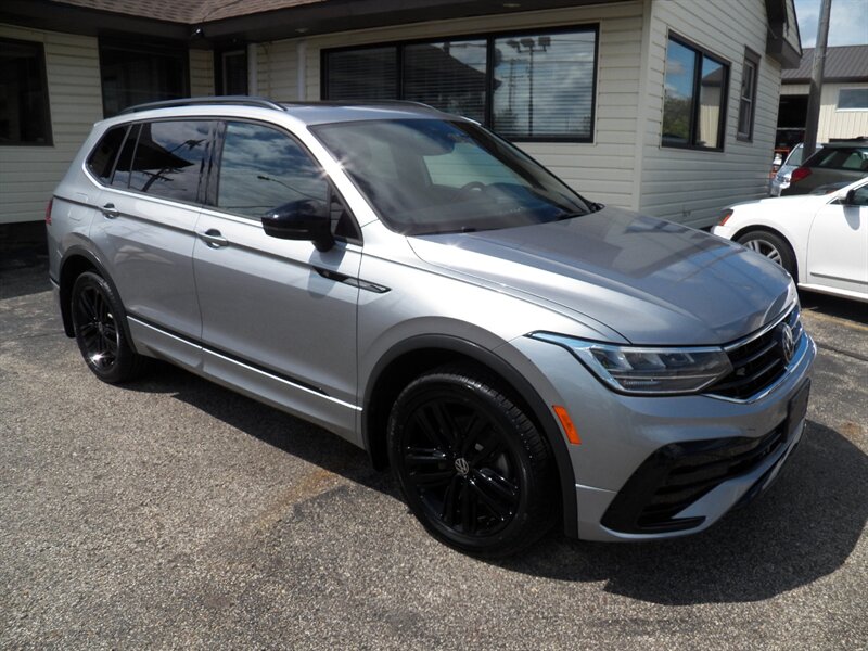 2022 Volkswagen Tiguan SE R-Line Black 4Motion AWD - Photo 4 - Mishawaka, IN 46545