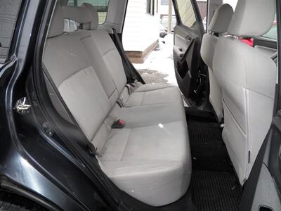 2017 Subaru Forester 2.5i Premium  AWD - Photo 16 - Mishawaka, IN 46545