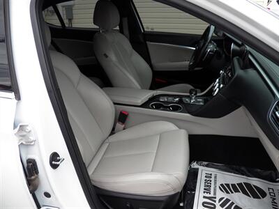 2022 Genesis G70 2.0T   - Photo 11 - Mishawaka, IN 46545