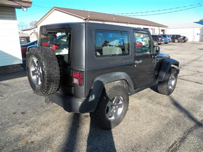 2010 Jeep Wrangler Rubicon  4x4 - Photo 4 - Mishawaka, IN 46545