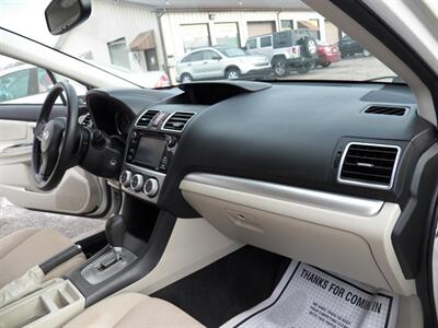 2015 Subaru XV Crosstrek 2.0i Premium AWD - Photo 12 - Mishawaka, IN 46545