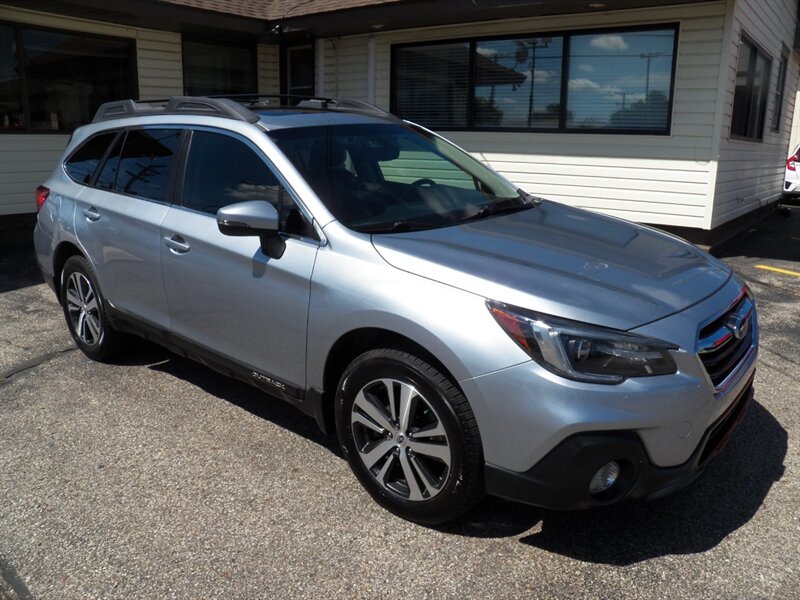2019 Subaru Outback 2.5i Limited  AWD - Photo 1 - Mishawaka, IN 46545