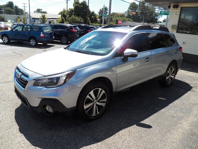 2019 Subaru Outback 2.5i Limited AWD - Photo 2 - Mishawaka, IN 46545