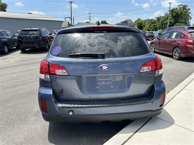 2014 Subaru Outback 2.5i Premium  AWD - Photo 6 - Mishawaka, IN 46545