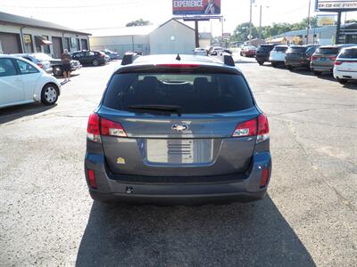 2014 Subaru Outback 2.5i Premium  AWD - Photo 4 - Mishawaka, IN 46545
