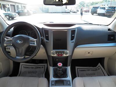 2014 Subaru Outback 2.5i Premium  AWD - Photo 17 - Mishawaka, IN 46545