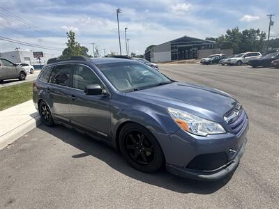 2014 Subaru Outback 2.5i Premium  AWD - Photo 3 - Mishawaka, IN 46545