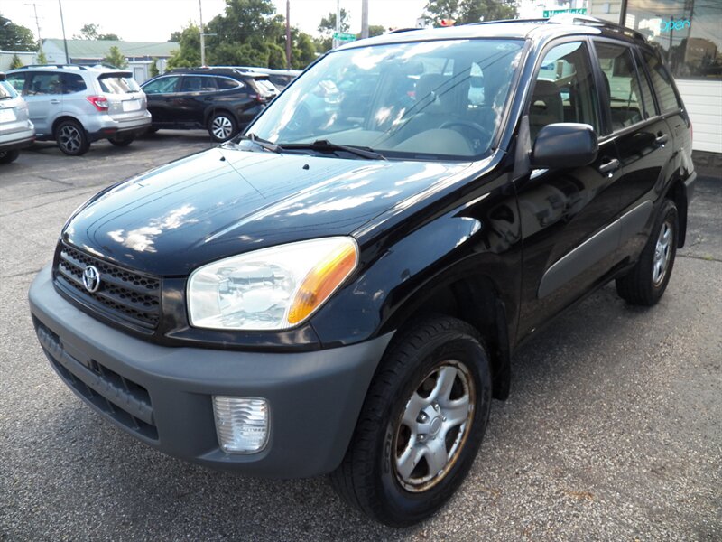 2001 Toyota RAV4 - Photo 4 - Mishawaka, IN 46545