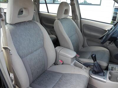 2001 Toyota RAV4 - Photo 10 - Mishawaka, IN 46545
