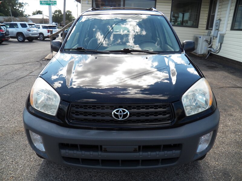 2001 Toyota RAV4 - Photo 5 - Mishawaka, IN 46545