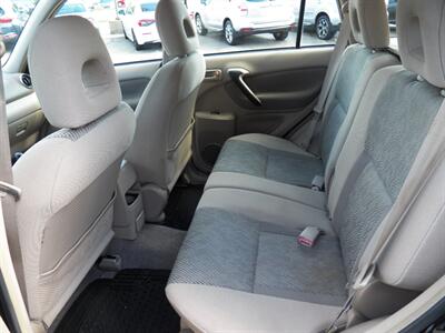 2001 Toyota RAV4 - Photo 7 - Mishawaka, IN 46545