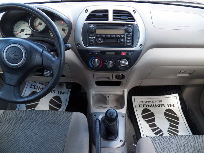 2001 Toyota RAV4 - Photo 12 - Mishawaka, IN 46545