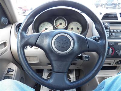 2001 Toyota RAV4 - Photo 14 - Mishawaka, IN 46545