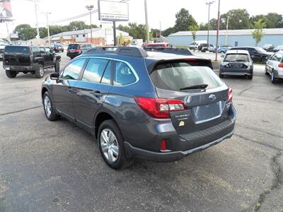 2015 Subaru Outback 2.5i  AWD - Photo 5 - Mishawaka, IN 46545