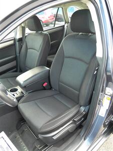 2015 Subaru Outback 2.5i  AWD - Photo 10 - Mishawaka, IN 46545