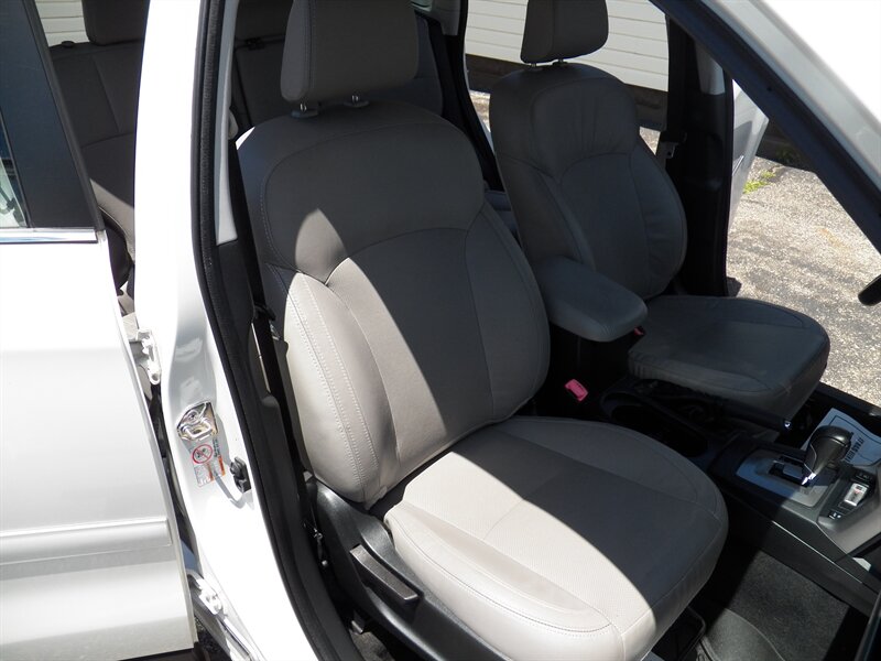 2018 Subaru Forester 2.5i Limited AWD - Photo 14 - Mishawaka, IN 46545