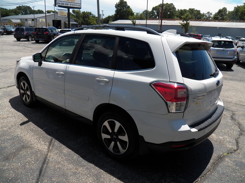 2018 Subaru Forester 2.5i Limited AWD - Photo 6 - Mishawaka, IN 46545